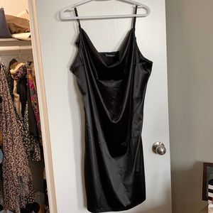 3/$20🦋 Black cowl neck dress SHEIN 4x